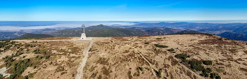 Śnieżnik — najwyższy szczyt Masywu Śnieżnika, 1425 m n.p.m.